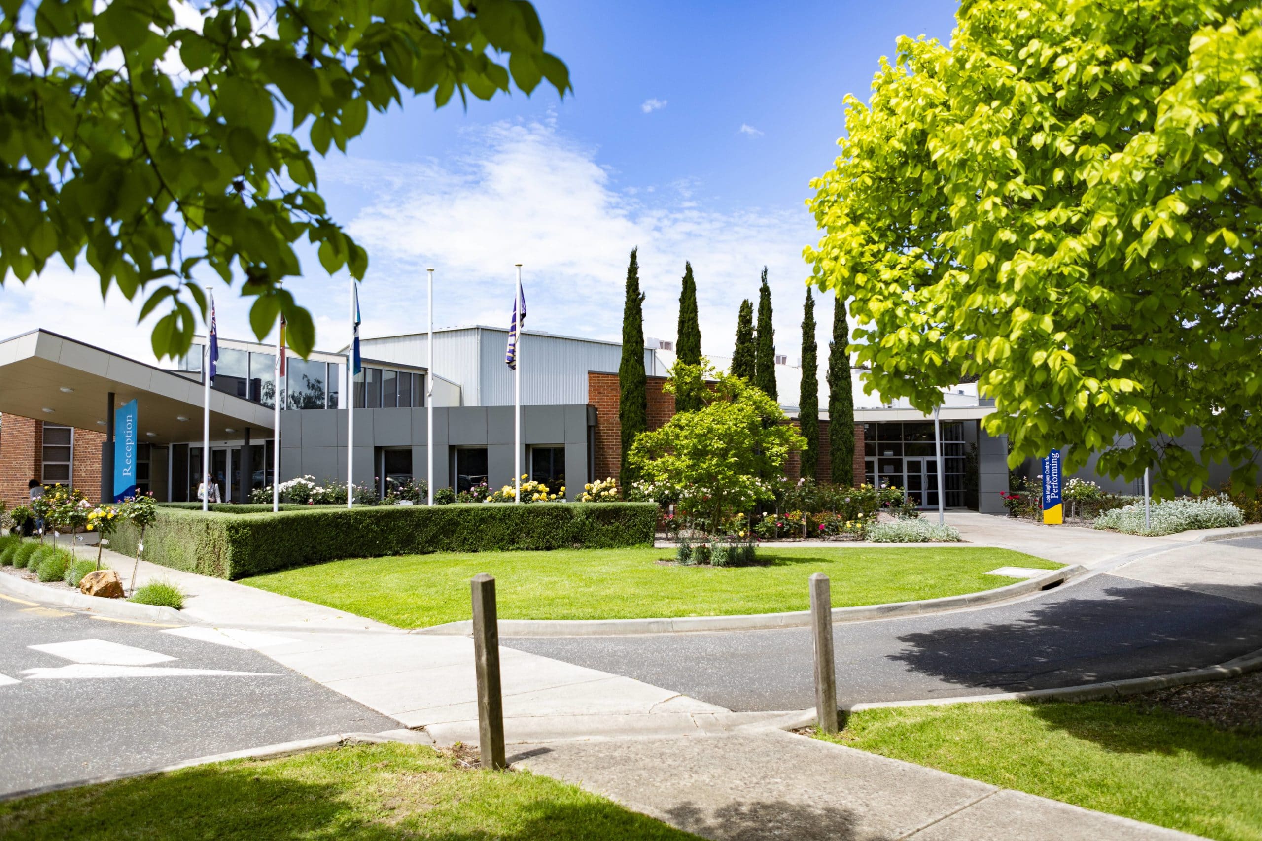 Front view of Beaconhills College Pakenham Campus